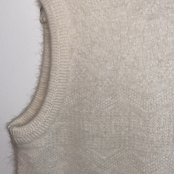 Vintage Monte Carlo Collection Kid Angora Sweater Vest size 40, good condition - Picture 6 of 8